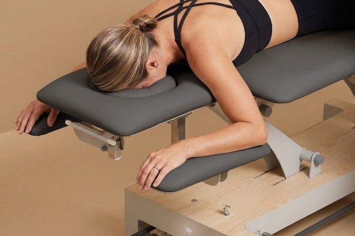 Therapieliege hydraulisch Naggura Nuuna 4 Pro Hydro Physio 