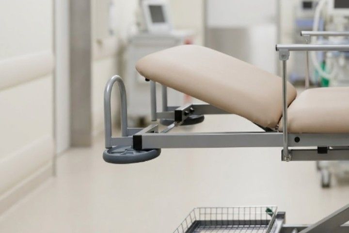 Medizinische Patienten Transportliege »DX1« | /2-tlg. höhenverstellbar Modell 1090