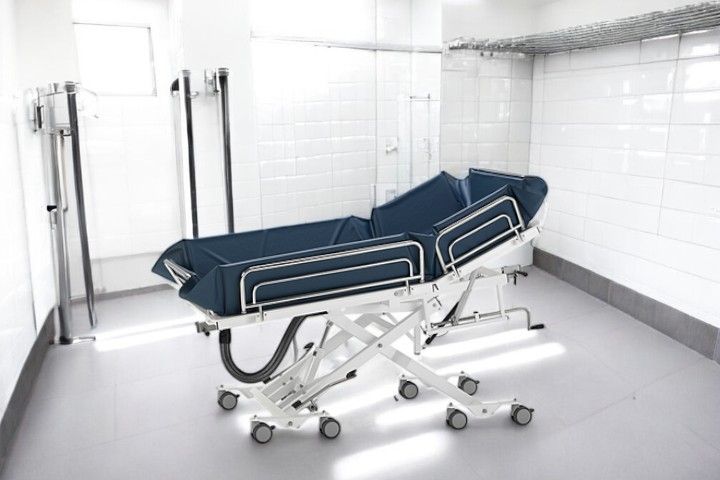 Duschwagen XXL höhenverstellbar, mit gepolsterter Wanne