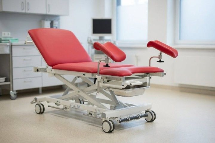 Untersuchungsliege »4050X F« für Gynäkologie | Fußsteuerung, optional mit Akkubetrieb