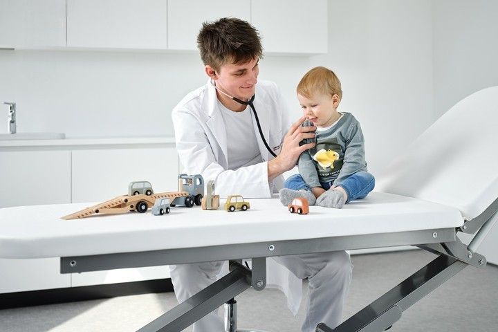 Novak M Untersuchungsliege »S« | elektrische Höhenverstellung, 65 cm Liegenbreite