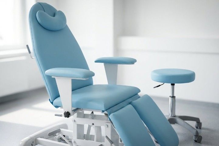 Ecopostural Höhenverstellbarer Behandlungsstuhl »Bremen«