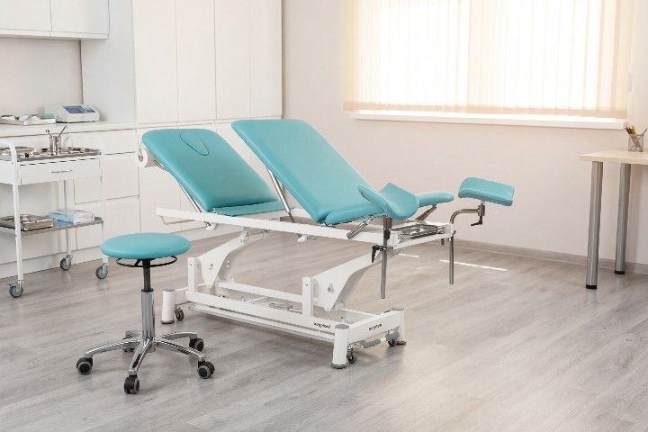 Ecopostural Gynäkologenstuhl modern »diverse« mit neigbarem Sitzteil