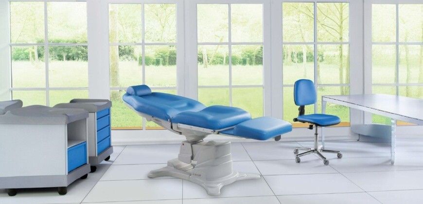 Lemi Behandlungsstuhl »Dreamed« für Ophthalmologie, HNO und ambulante Chirurgie