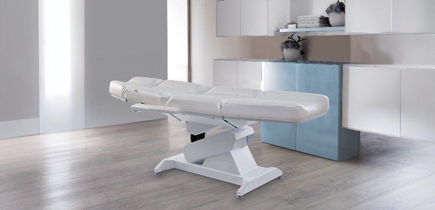 Behandlungsstuhl »Lemi 4« für ästhetische Chirurgie und Dermatologie | vorkonfiguriert