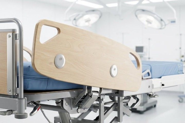 Entbindungsbett Lojer »Merivaara Optima« | 4 Motoren, neigbares Beinteil, vollelektrisch