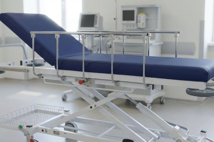 Transportliege höhenverstellbar, langes Kopfteil