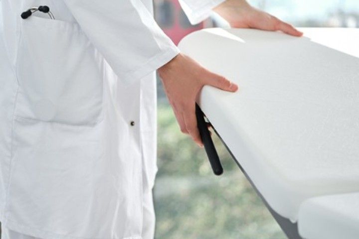 Novak M Untersuchungsliege »SL« | elektrische Höhenverstellung