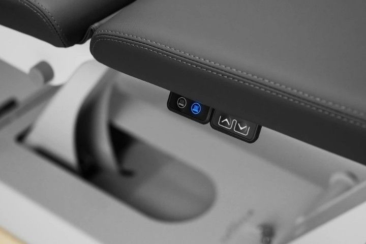 Elektrische Behandlungsliege Naggura SWOP 5 UP mit Polsterheizung