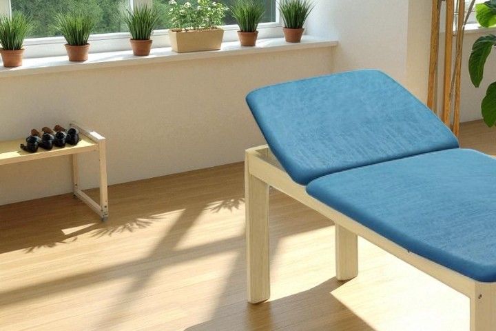 Untersuchungsliege mit Holzgestell »Ranim Basic L«