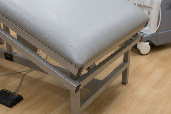 Sonografie Untersuchungsliege, voll elektrische Verstellung