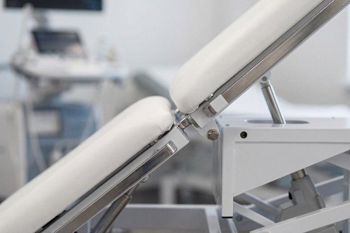 Stehbrett für Echokardiographie und Kipptischuntersuchung mit Tilt-Funktion | Modell 2095 E