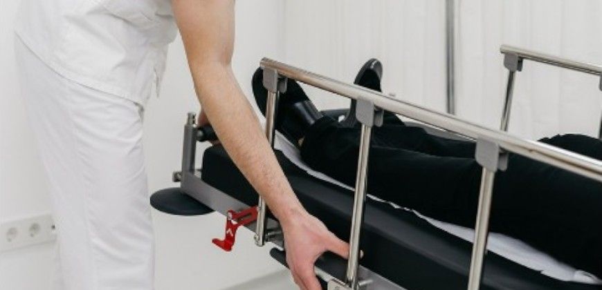 Novak M Patienten Transportliege, Stretcher »SL« | 2-tlg., hydraulische Höhenverstellung, Seitengitter