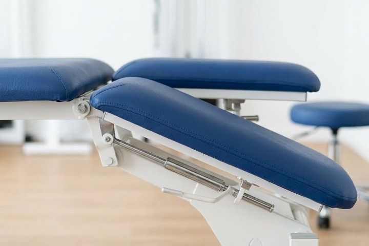 Ecopostural Therapieliege elektrisch »split«