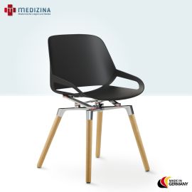 Abb. zeigt den Aeris Designstuhl »Numo« mit Holzbeinen in Eiche natur, hochglanz polierter Kinematikfarbe und schwarzer Kunststoffsitzschale ohne Sitzkissen.