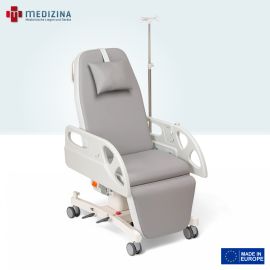 Abb. zeigt Digiterm Patiententransportstuhl »Comfort-3« mit Standard-Polsterung, Kopfkissen, Seitengittern, Handschalter und Ø 7,5 cm Doppellaufrollen.