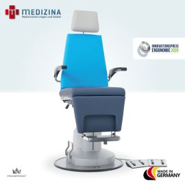Abb. zeigt Medseat mit Kopfstütze Ergo, Fußstütze mit klappbarer
Trittplatte, Mehrfarbiges Polster, Fahrwerk