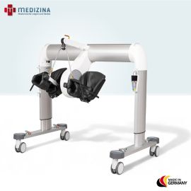 Abb. zeigt den THERA-Trainer bemo 636 zur aktiven und passiven Mobilisation der Extremitäten. Ausgestattet mit höhenverstellbarem Portalgestell, Fußschalen, Armauflagen und Funk-Bedieneinheit.