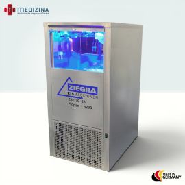 Abb. zeigt ZIEGRA Brucheismaschine ZBE 70/35 mit Gehäuse aus Edelstahl und Isolierung aus 40 mm PU-Schäumung.